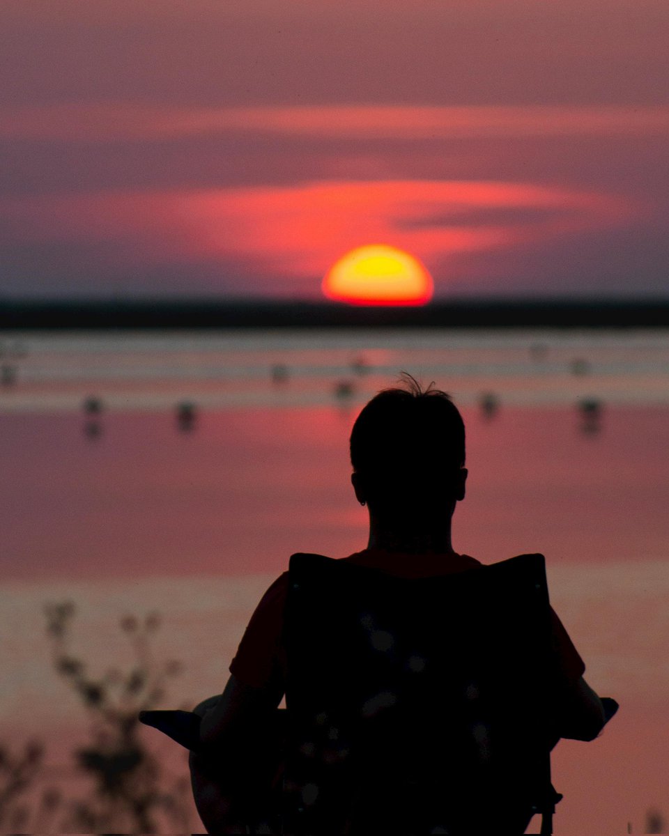 "Bir ara hayatın toz pembeliği ve şekerimsi kokusu kaybolur. İşte o sırada yaşam sana artık çocuk olmadığını hatırlatır." Murat Gür
#edebiyat #motivasyon #kişiselgelişim