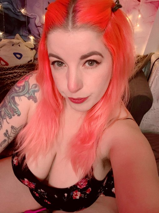 camming from a different spot today!  find me on https://t.co/dcu2lakLqD and https://t.co/4zO1LrgpDC