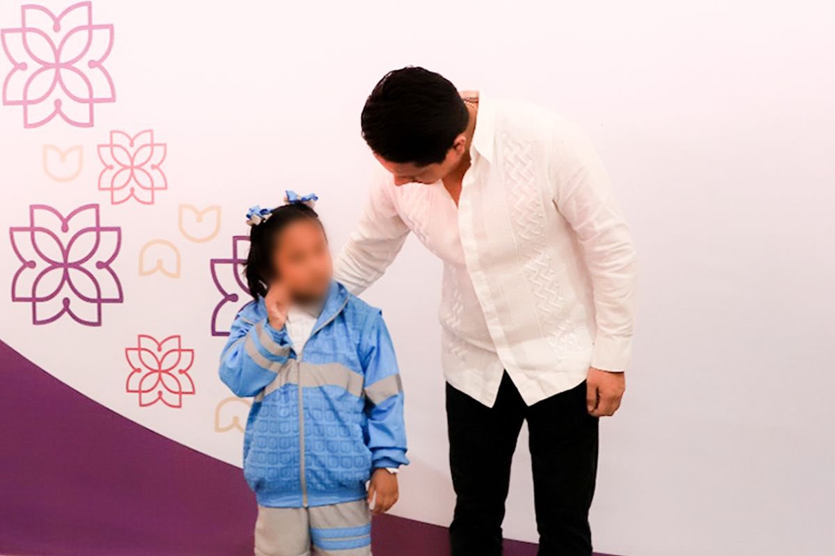 En cada pliegue de nuestro lábaro palpita la historia de una nación valiente, forjada con sueños, luchas y esperanzas. 

Hoy recordemos el legado de aquellos que dieron todo por nuestra bandera y compartámoslo con fervor a las nuevas generaciones.
#DiaDeLaBandera