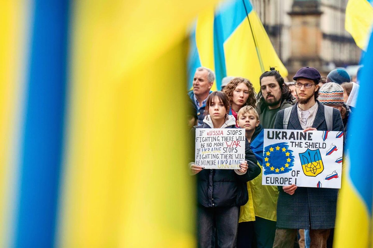 A service was held at the Scottish National War Memorial in Edinburgh Castle followed by a Stand With Ukraine rally to mark the second anniversary of the Russian invasion of Ukraine 🇺🇦 🏴󠁧󠁢󠁳󠁣󠁴󠁿 #ukraine #remebrance #standwithukraine #edinburghcastle #memorial #edinburgh #Scotland