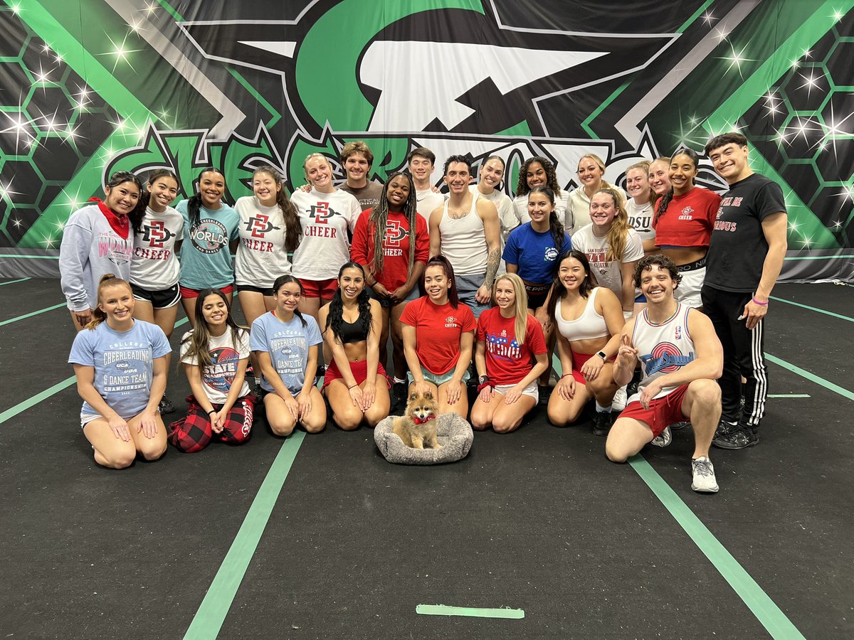 cf__nfinity's tweet photo. It’s NCA Spirit Week! T-minus 7 days and we will be on the mat in Dallas! ❤️🤍💙
•
•
•
#CheerForceFamILY🤟🏼 #OneNationUnderGreen #4Kenrod #Nfinifam #OFVYT #FMA #Batties #ForTheThrone #WinterIsComing #OKAY #G3L https://t.co/OEvyI3hjhT