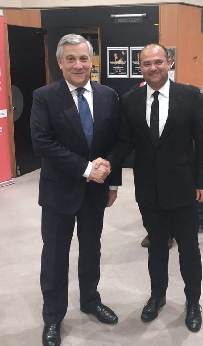 barisonmassi's tweet photo. 🇮🇹 #AntonioTajani eletto oggi all'unanimità segretario nazionale di #ForzaItalia 
Un uomo concreto di grande esperienza e capacità politica!
💪💪💪 https://t.co/GREwkDiTEZ