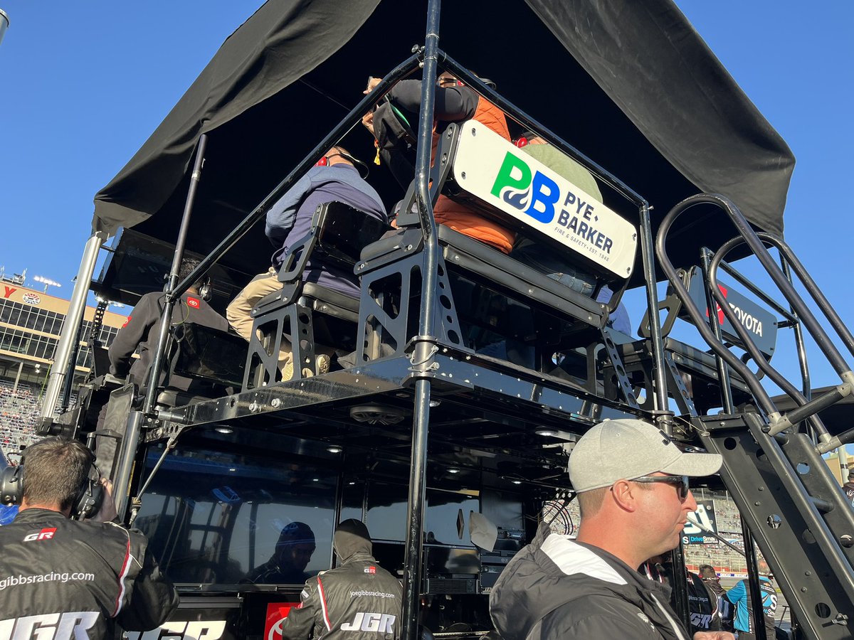 A beautiful day for racing!