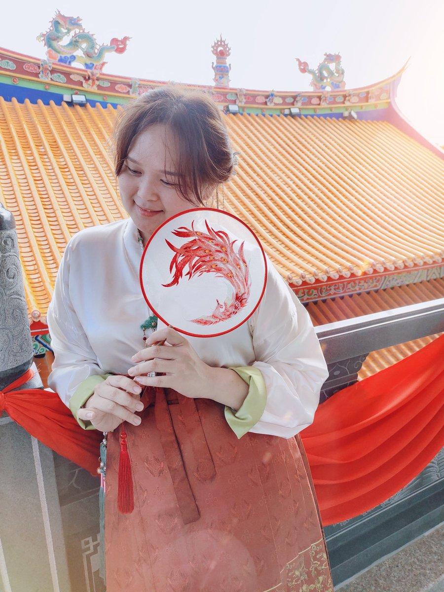 _raina966's tweet photo. 希望所有爱笑的女孩
少些烦恼 少些忧伤 保持快乐吖！
继续努力 让自己不断发光 https://t.co/YG4KnTNlfO