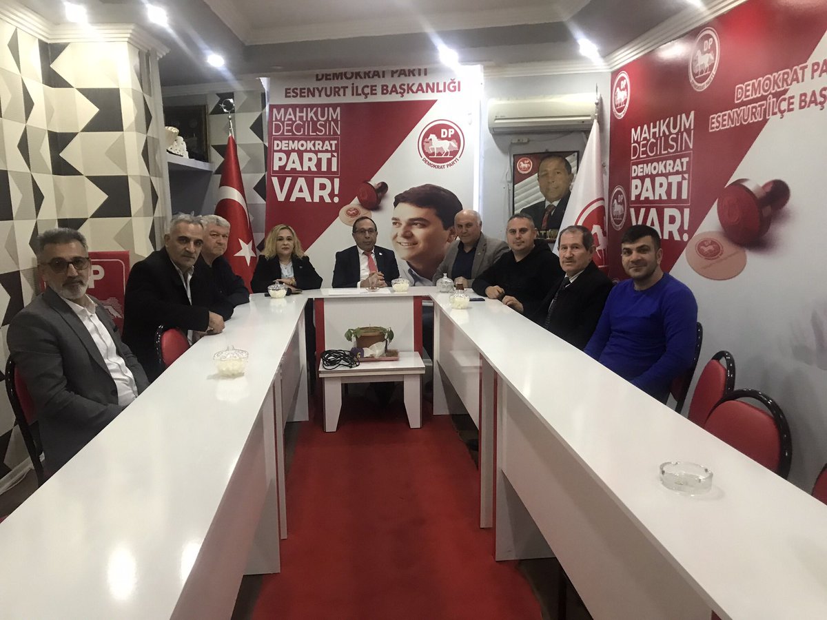DpEsenyurt's tweet image. Bugün Demokrat Parti Esenyurt İlçe Başkanlığımıza gelerek Esenyurt Belediye Başkan Adayımız Sn #Ali #Atmaca beyi ziyaret eden DP Manyas eski belediye başkanı Sn #Rafet #Barka Bey ve Arzu  Gayrimenkul imtiyaz sahibi Sn #Tarık #Barka beyi bu Nazik ziyaretlerinden dolayı kendilerin