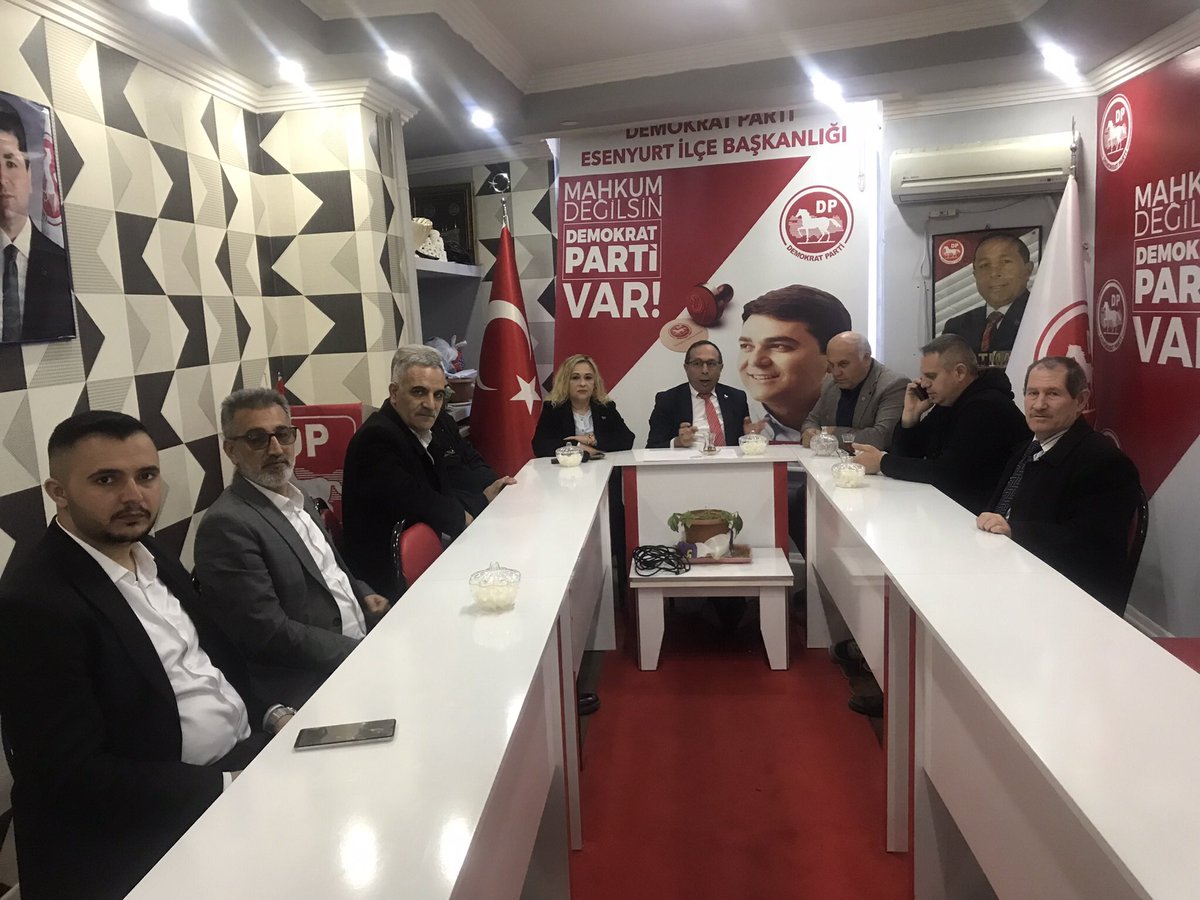 DpEsenyurt's tweet image. Bugün Demokrat Parti Esenyurt İlçe Başkanlığımıza gelerek Esenyurt Belediye Başkan Adayımız Sn #Ali #Atmaca beyi ziyaret eden DP Manyas eski belediye başkanı Sn #Rafet #Barka Bey ve Arzu  Gayrimenkul imtiyaz sahibi Sn #Tarık #Barka beyi bu Nazik ziyaretlerinden dolayı kendilerin