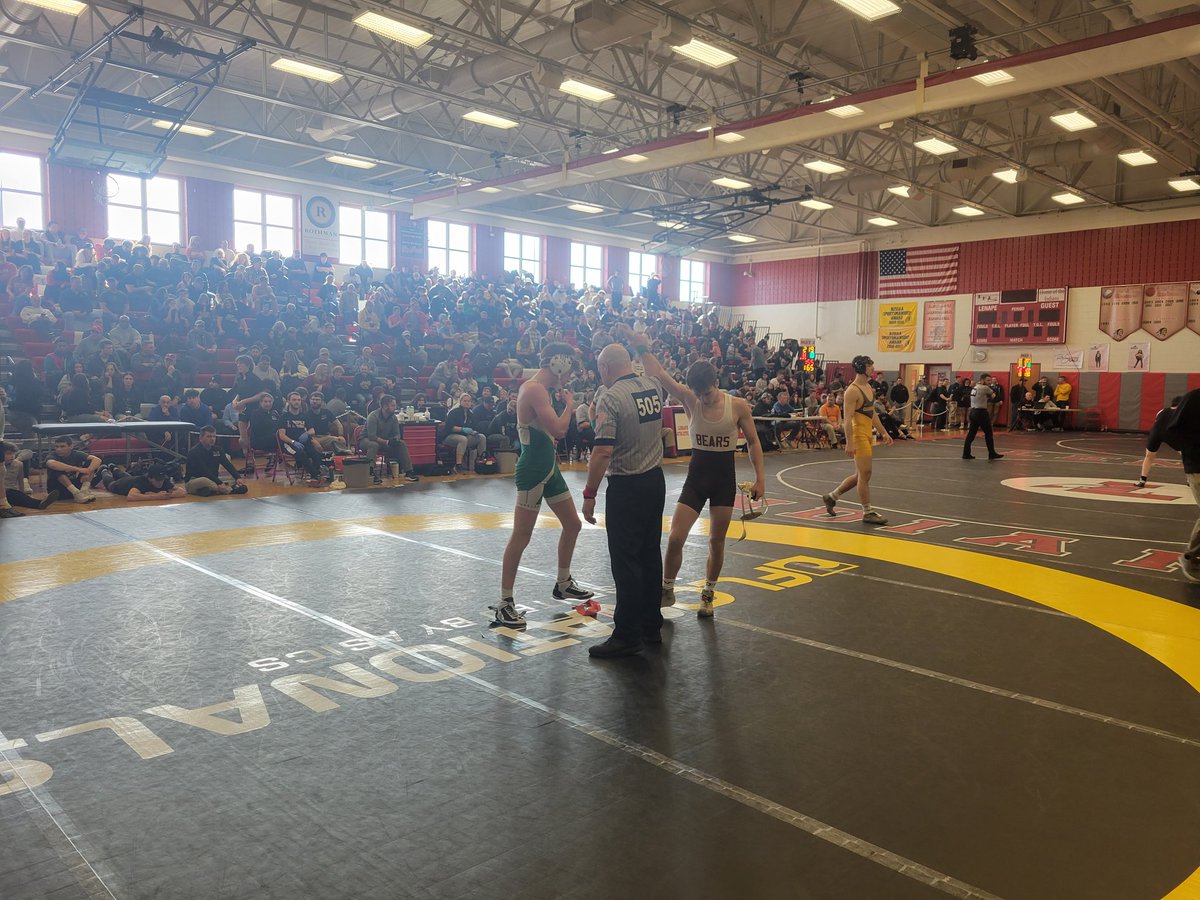 DHSBearWrestling tweet media