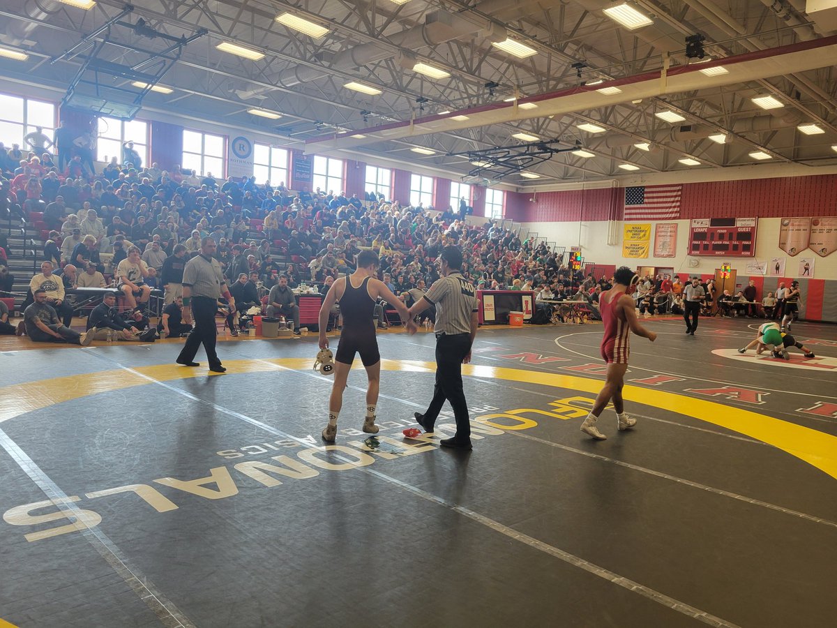 DHSBearWrestling tweet media