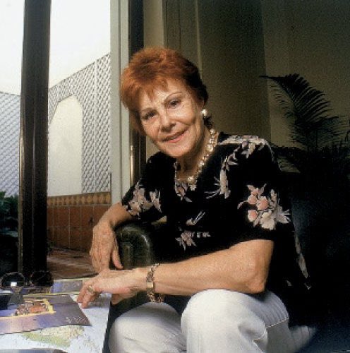 Hoy cumplirías años Eladia querida!!! Te seguimos extrañando cada día!!! Y te seguimos cantando cada vez que podemos, a voz en cuello, celebrando tu arte y tu manera de darnos identidad. Te quiero siempre. Te admiro. Gracias 🙏