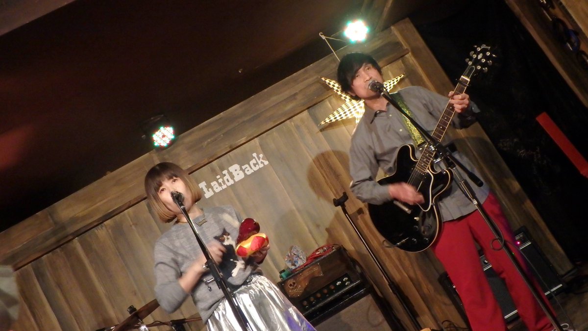 10wj0's tweet image. ふたりの３人、お久しぶりでした。3人で創られる
サウンド、空気感が実に良かった。

マツシタさんのMCもしっかりと受け止めつつ
曲背景を知った上での歌を歌詞を聴くと良さが
溢れてきました。

#ふたりのバンド　#ふたりの3人　#Laidback 
＃猫フェス2024 #にゃー