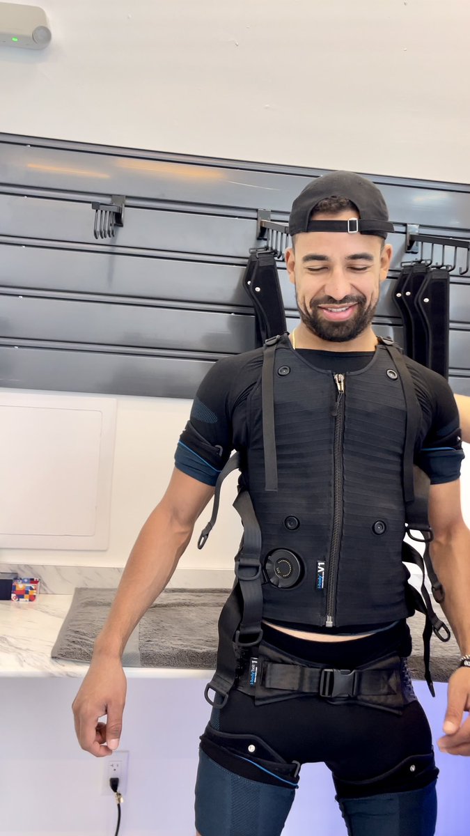 mr_kevinrobert's tweet photo. Earlier in the week I trained with electricity. Such a cool experience. Second time I do it 💯 #ironbodyfit 🦾 https://t.co/5oH0TlgCJl