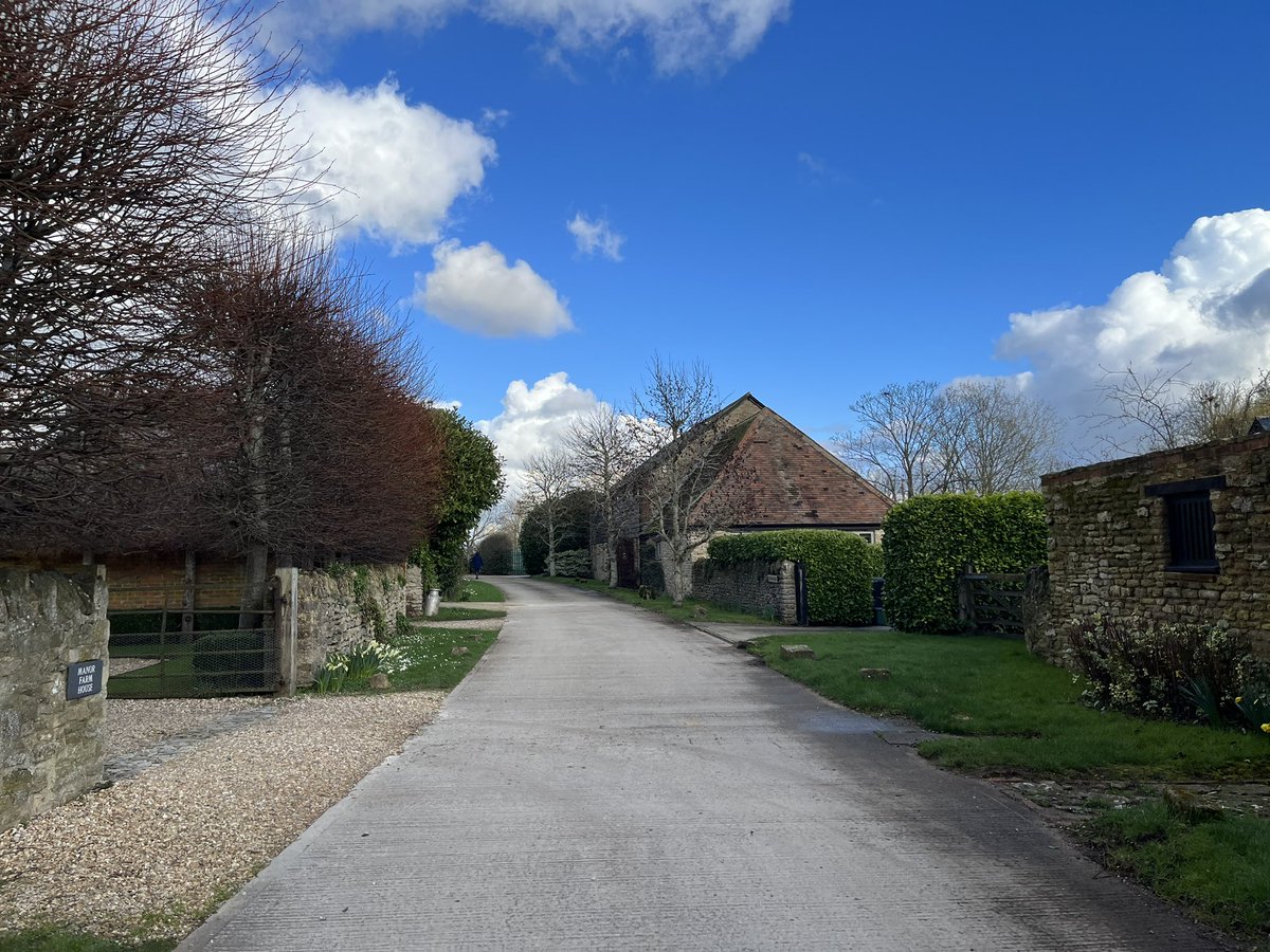 What a lovely end to a few days of geography business, or as my younger colleagues call it ‘G A ing’. Thanks to all <a href="/ManorCharney/">Charney Manor Primary Geography Research</a> for making me feel so welcome today, I really enjoyed the presentations and discussions, and <a href="/geosteve7/">Steve Rawlinson FRGS</a>’s fieldwork activity.