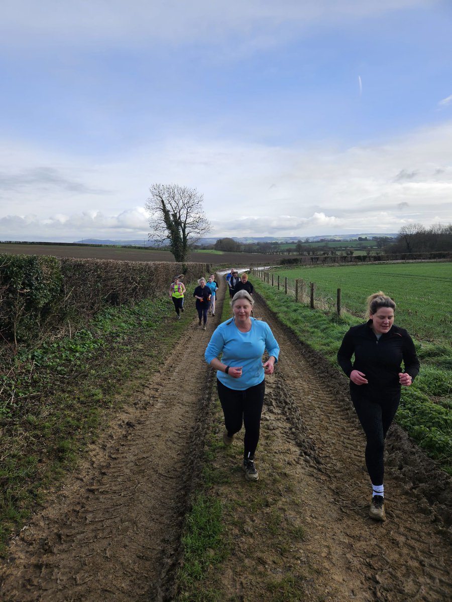 Great day at our 2nd Food Bank Run raising funds for the Vale Pantry. We counted over 70 people! #running #DorsetDoddlers