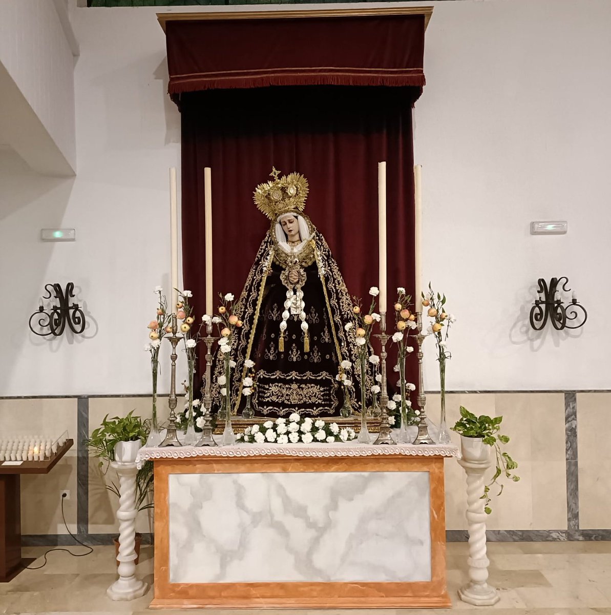 OFICIAL| Santa María del Valle ya ocupa su altar una vez finalizados los Cultos Cuaresmales. #CofradiasMLG #ValledeMálaga