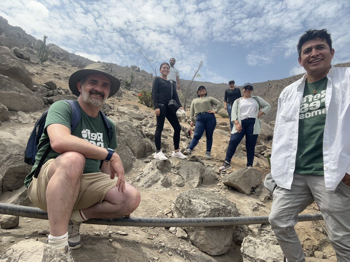 “Pulmoncitos verdes” una iniciativa de Ciudad Viva, organización joven peruana, que fomenta los microbosques. #bosquesurbanos @ReforestamosMx @ciudadviva_pe 
El video de la visita estará en jcelforestal en YouTube.