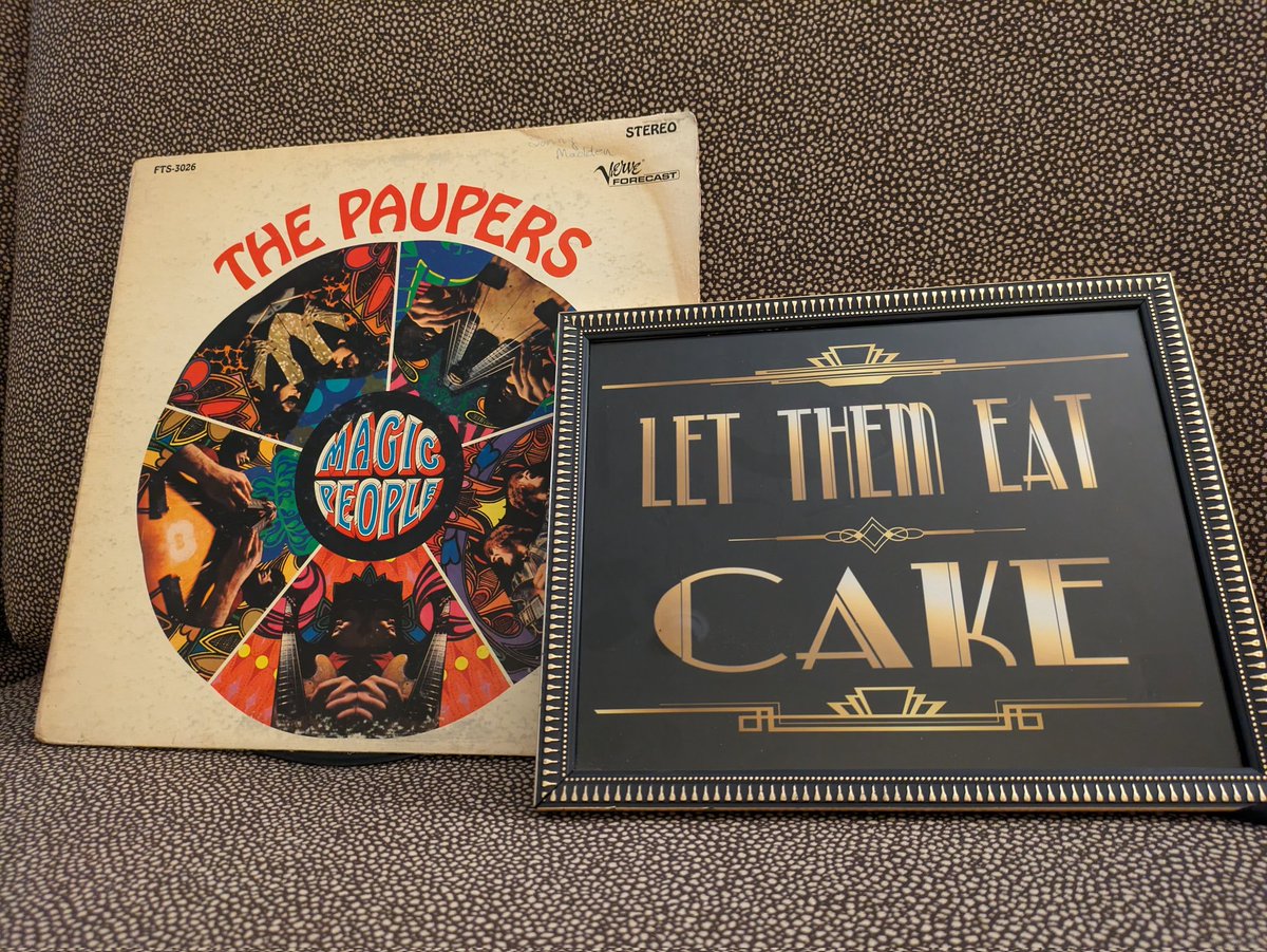 Our weekend jaunt to Amarillo has started well!  No Rush pinball, sadly, but a great car museum, the Cadillac Ranch, and antiques/record shopping with a Rush-like theme. ❤️ @PearlLa87335073 #RushFamily