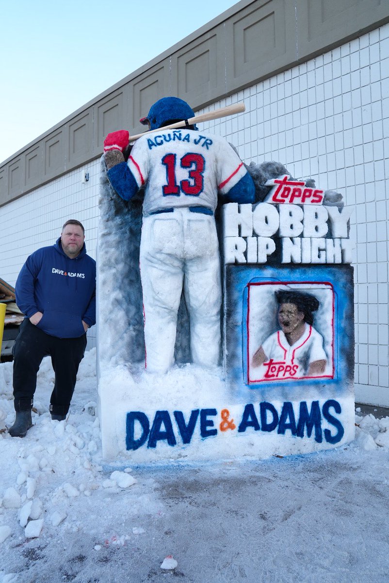 Wow!!! Another masterpiece by Eric Jones 🤯🤯🤯

Come stop by the store to see this insane snow sculpture of Ronald Acuña Jr. at our store tonight!!

#ToppsRipNight