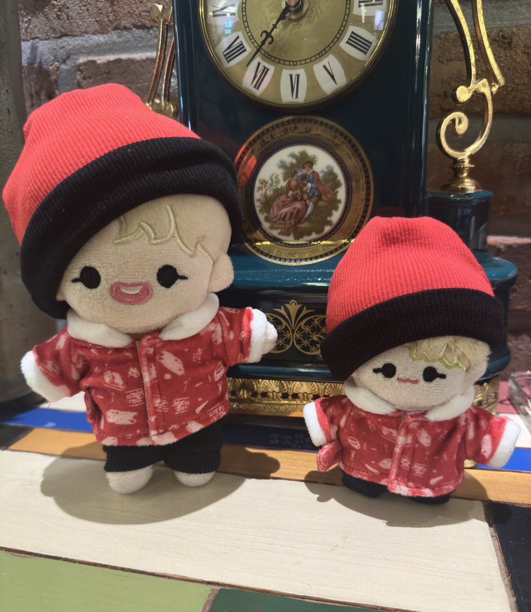 샤몽이 꼬몽이 꼬까옷입어써요 ❣️🫠
너무 귀여워 🙃❣️
예쁜 몽이들과 예쁜 옷 너무 고맙습니당💗

((내옷은 헌옷수거함 프로회전러😎))

#샤몽이 #꼬몽이 #금쪽이네