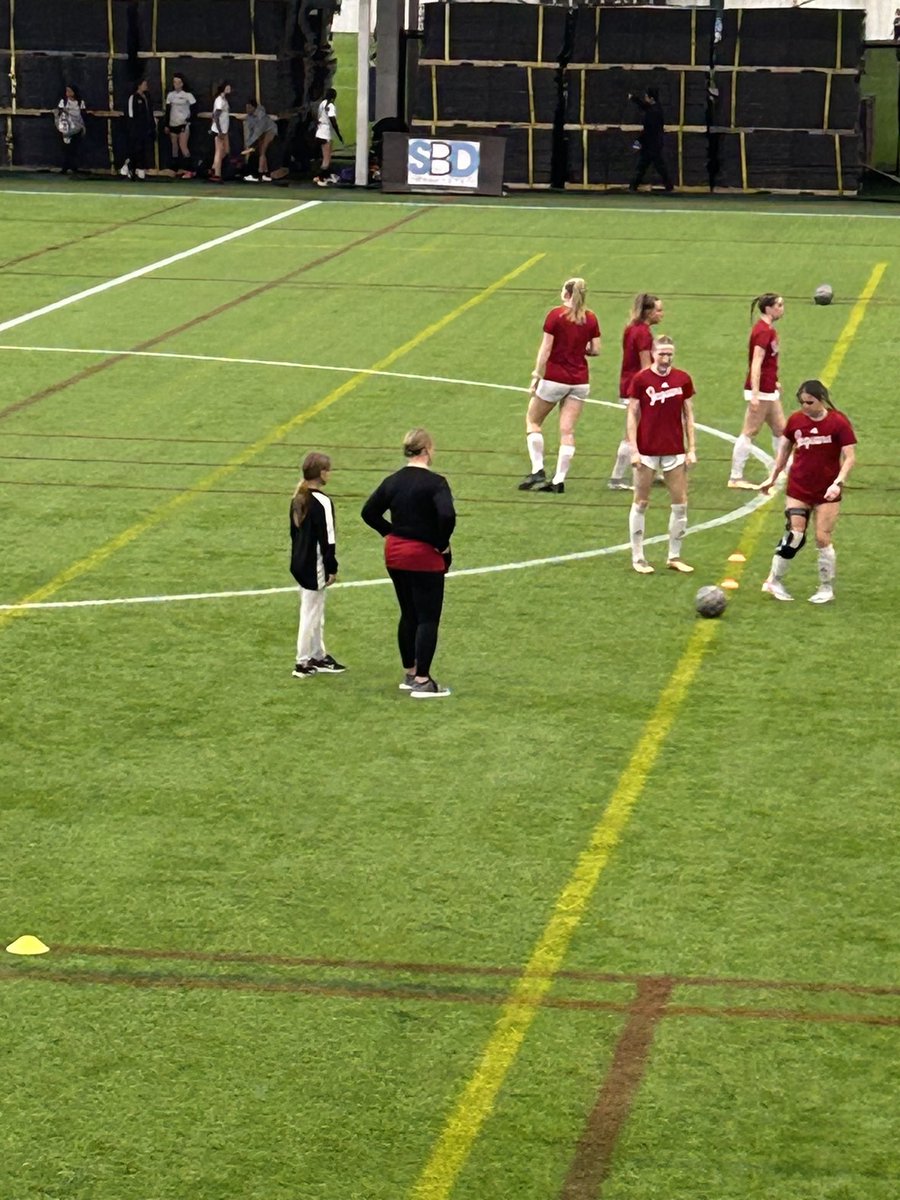 Academy Girls watching some college soccer and cheering on Coach Hayley! @FCPrideElite @_CoachHerron @FCPRIDESOCCER