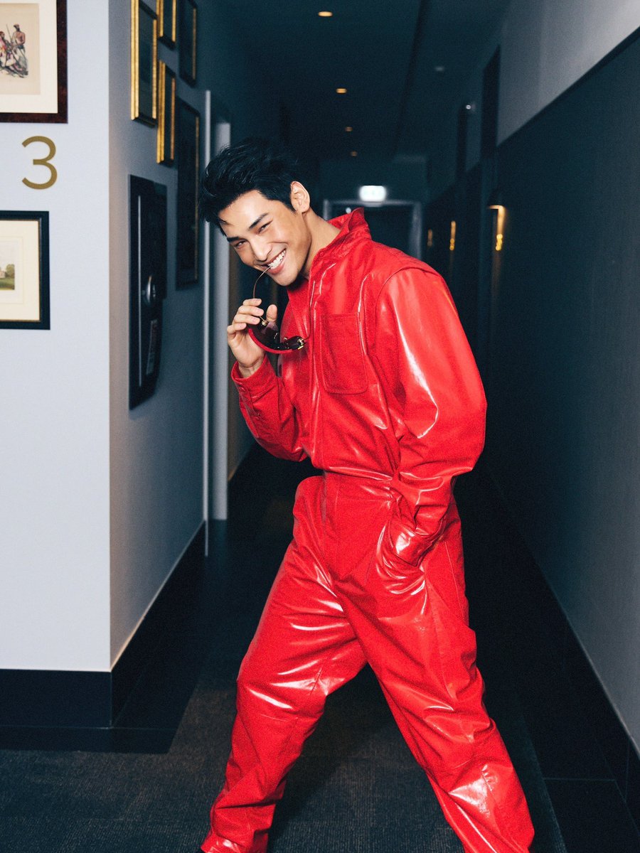ApoNattawinofc's tweet photo. 🌐 No.1 , No.4 
และใช่จร้าาาา  3 Million loveeee ❤️🥳

APO WITH FERRARI IN MILAN
@Nnattawin1 @ferraristore 
#ApoNattawin #ApoxFerraristyle #FerrariFW24 #MFW #Ferrari 
ขอบคุณทุกทวิตที่อยู่ด้วยกัน สนับสนุนอาโปด้วยกันต่อไปนร้าาาา 🙏🏻 #apocolleagues https://t.co/sarNvkBMDV