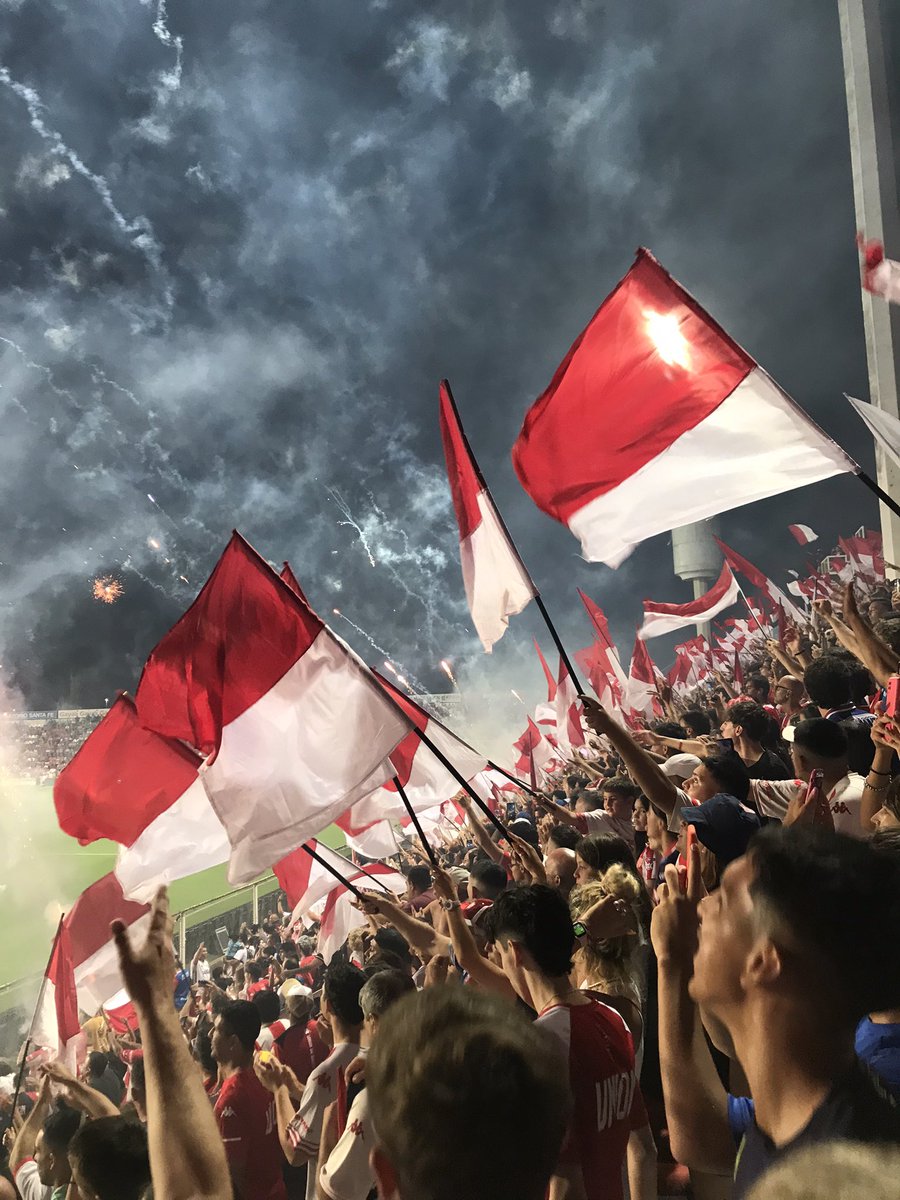MateRossiii's tweet photo. me haces mierda, pero como te amo union❤️🤍 https://t.co/QkpauREUQ5