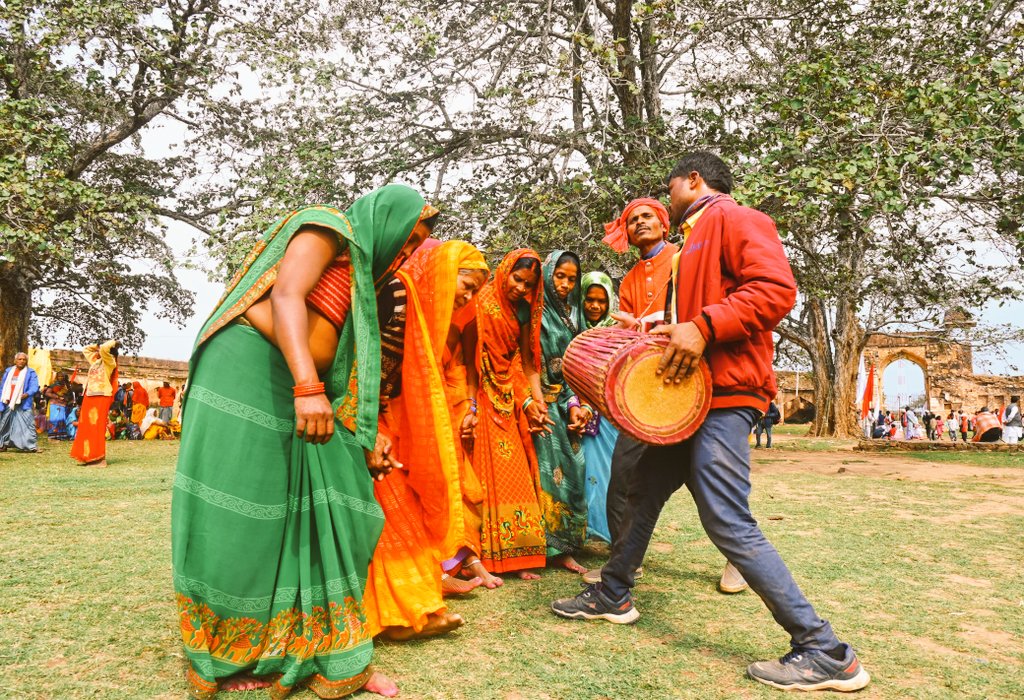 SDM_Dehri's tweet image. 24 फ़रवरी 2024 को वनवासी कल्याण महोत्सव, 2024 रोहतासगढ़ किला परिसर में मनाया गया। अगले वर्ष के संस्करण में हम आपके दर्शनाभिलाषी रहेंगे। 🙏 @dm_rohtas @TourismBiharGov @incredibleindia @RohtasDistrict #TribalFest #rohtasgarh