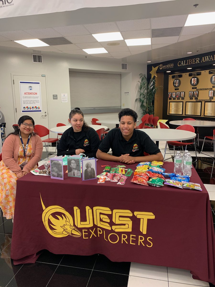TheQuestCenter1's tweet photo. The Quest Center students visit K. C. Wright building. https://t.co/CqzuHkzzOe