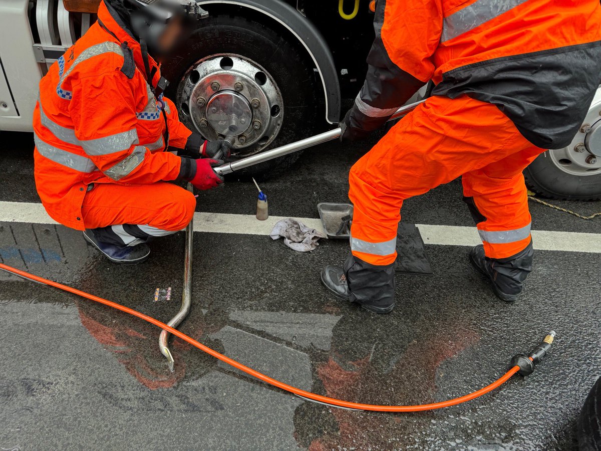 ojitorachannel's tweet image. 刈谷で休息中に空気圧センサー作動🚨✨
ロードサービスお願いして交換完了！

やっぱTPMSって便利だなー

#オレンジジャパン
#TPMS