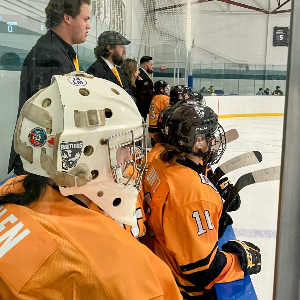 🚨 CLOSE GAME ALERT 🚨 

The <a href="/MHC_Rattlers/">MHC Rattlers</a> are headed to the third period, up 2-1 over <a href="/sait/">SAIT</a> Trojans. 

<a href="/ACAC_Sport/">ACAC</a> | #medhat