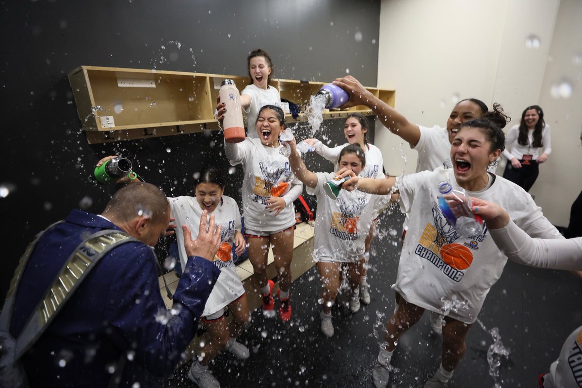 BACK to BACK CIF CHAMPIONS! Brentwood with the 70-53 VICTORY over Santiago/Corona to WIN the D1 CIF CHAMPIONSHIP!