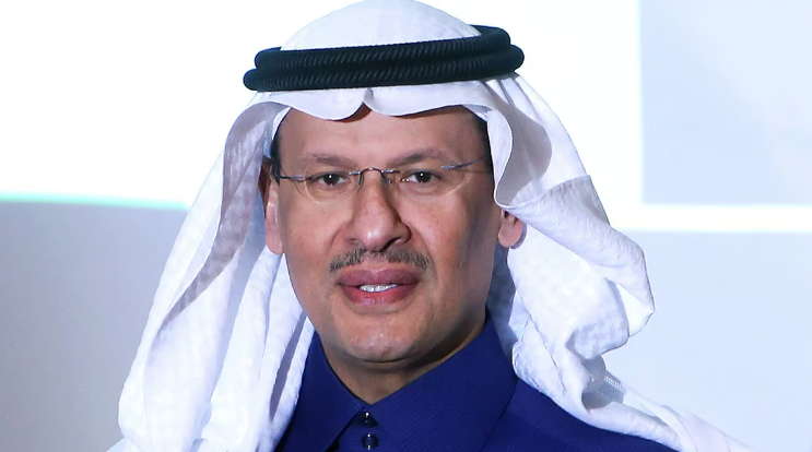 AZK_SA's tweet photo. 🔴 وزير الطاقة السعودي يعلن عن زيادة كبيرة في الاحتياطيات المؤكدة من الغاز والمكثفات في حقل الجافورة

- الكميات الإضافية المؤكدة: 15 تريليون قدم مكعب من الغاز.
- 2 مليار برميل من المكثفات.

حتى الآن وصلت كميات الموارد في حقل الجافورة (229) تريليون قدم مكعب من الغاز، و(75) مليار برميل من المكثفات.

ما شاء الله... ألف مبروووك 🥳
