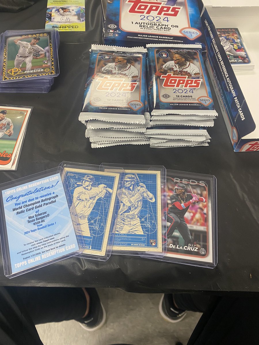 We rippin tonight!! @Topps @MLB @michaelrubin #toppsripnight @LaytonSports