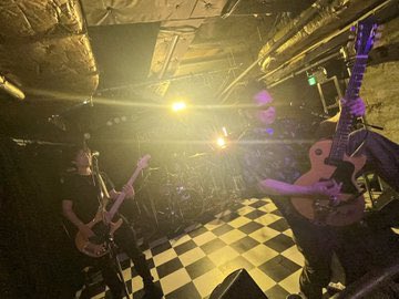 SixVital's tweet photo. レコ発FMKGEM&amp;Yours終了しました！

KG→ゲストの演出が楽しげ
helloot→最高の2強のvocal！
quill→函館からの衝撃！
OXYGEN→最強の8ビートと唄！
nervouShapes→ひたすら圧倒と魅了！
VITALSiX→トラブルなんのその
VYPASS.→最高の音響・照明・対応・そして中打ち！
また必ず共演しましょう！ https://t.co/UJ82Jhbs9s