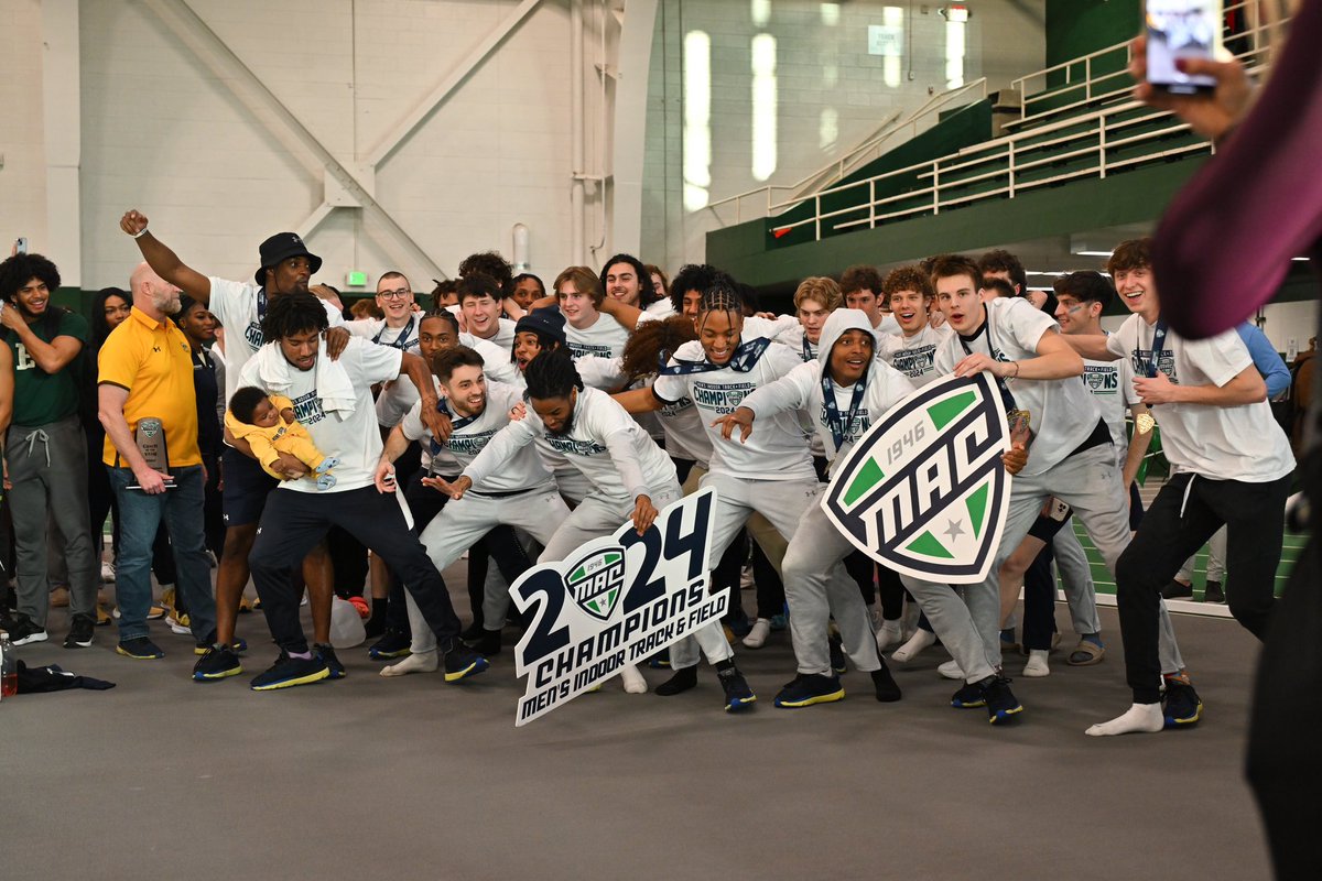 KentStAthletics's tweet image. Mood 😎 your 2024 MAC Champions!

#GoFlashes⚡️