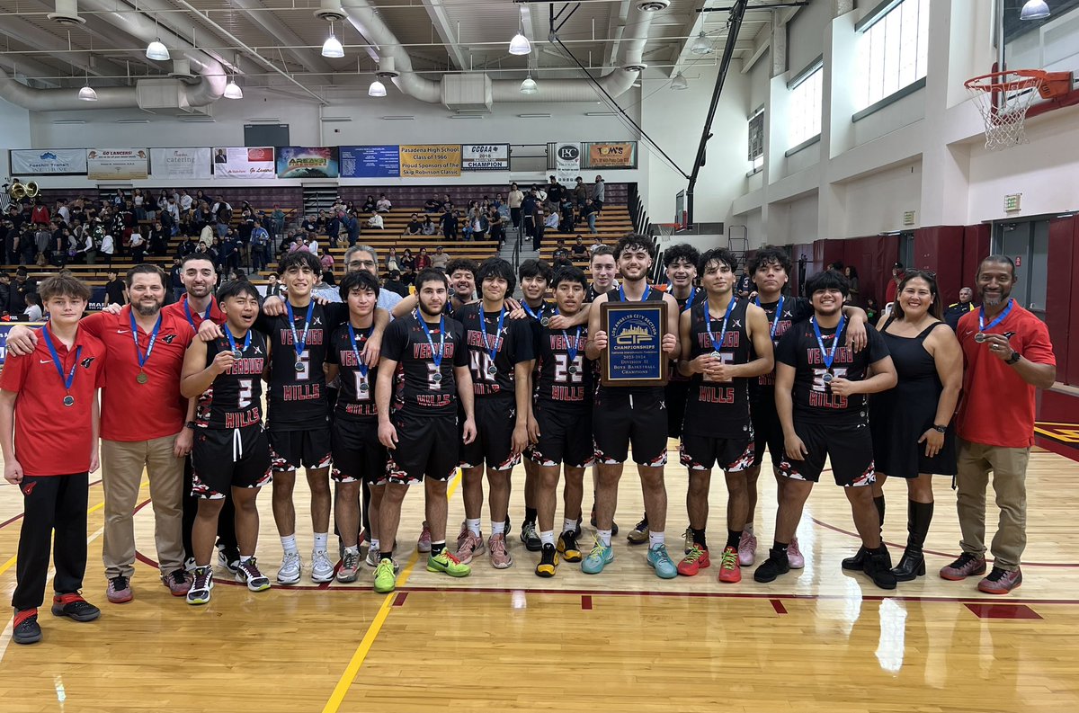 CIFLACS's tweet photo. Boys Division II: 🏀

Verdugo Hills 53 🏆

Garfield 43

Congratulations to the Dons on their second #CIFLACS title and first since 2010! https://t.co/GkMsS7Notc