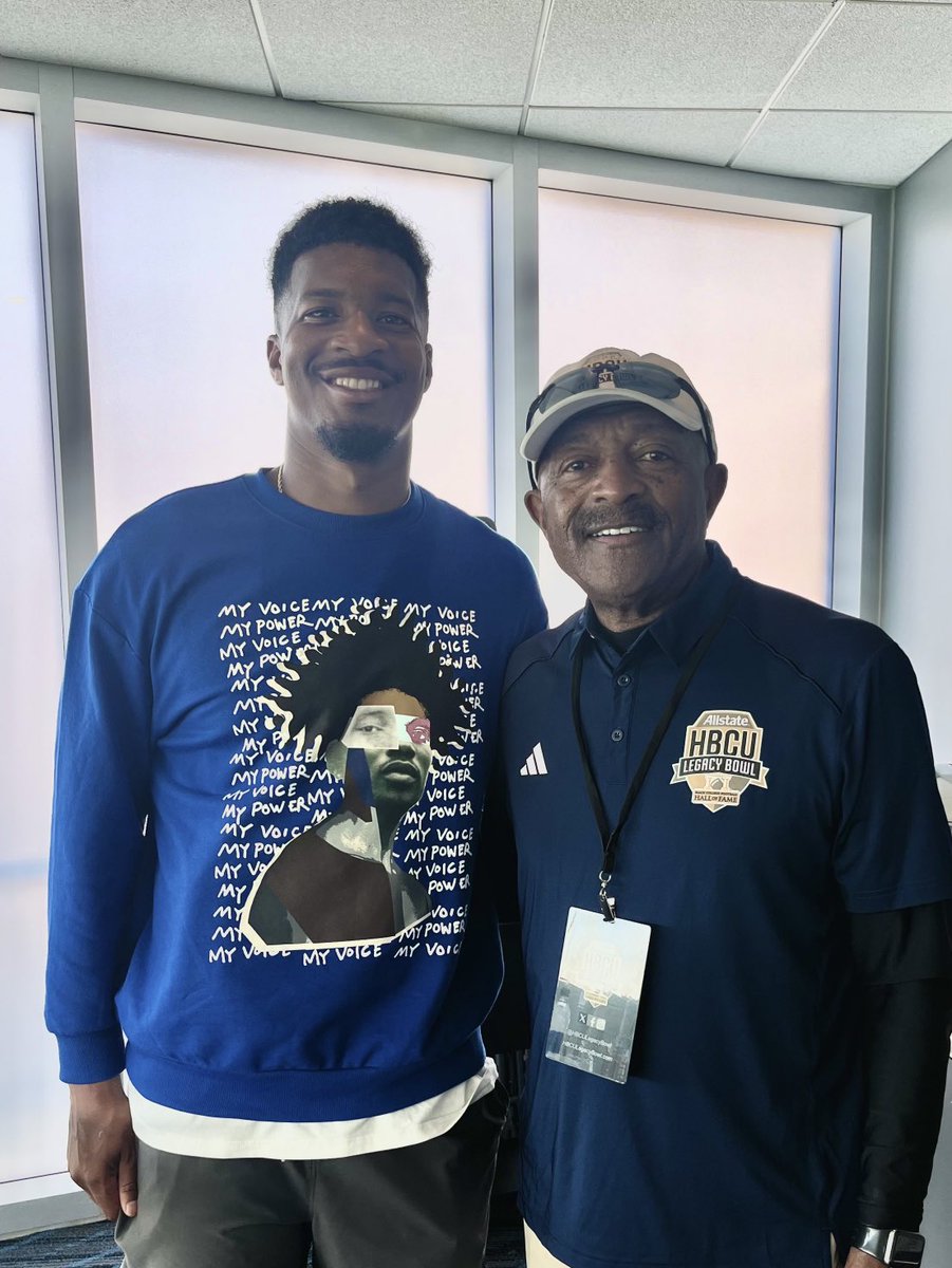 gregcoleman8's tweet photo. β¦Bigtime thanks to β¦@Jaboowinsβ© for his support for the β¦@HBCULegacyBowlβ© I really appreciate him and love his spirit as a man. #HBCU. #BCFHOF https://t.co/6rbhmll1fW