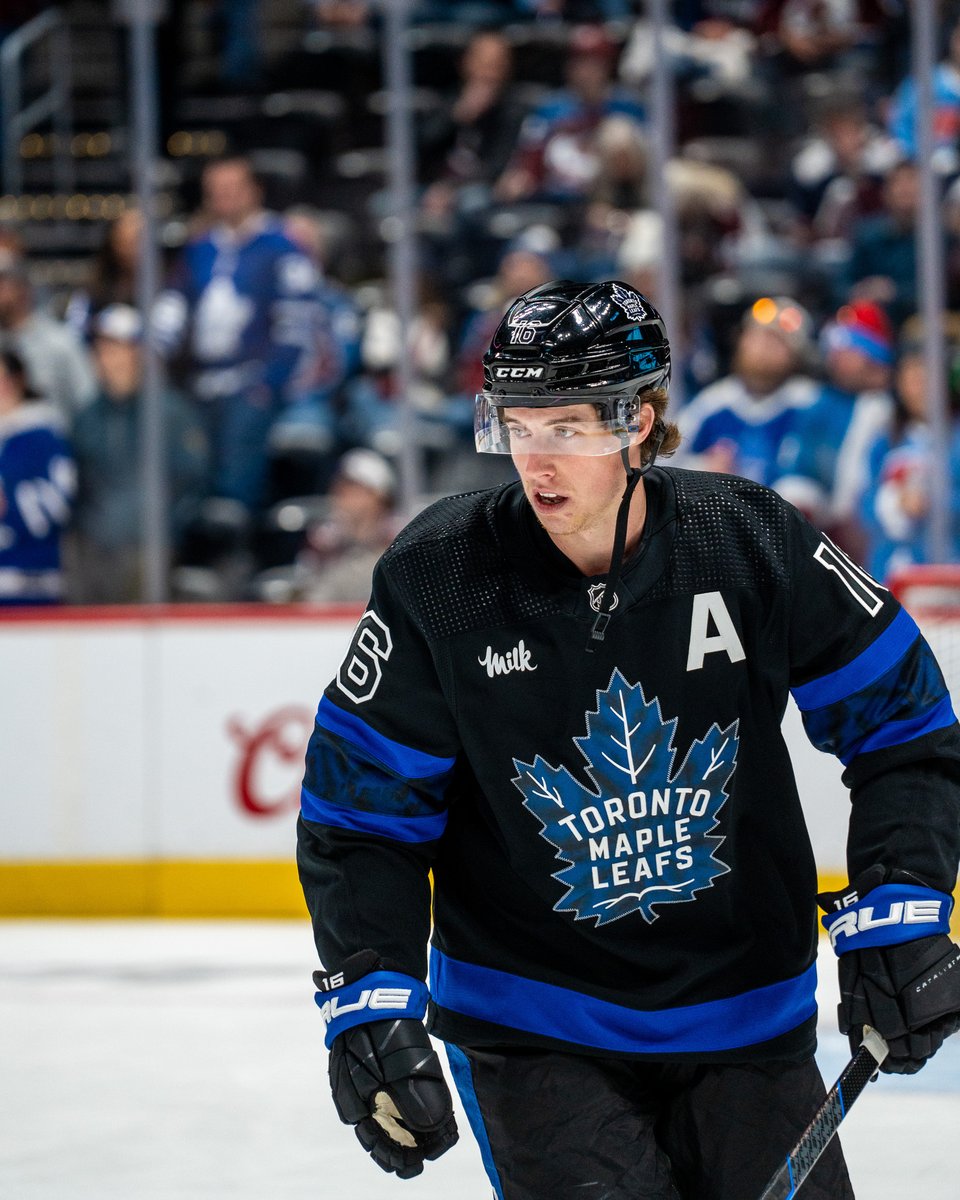 Black maple leafs jersey online