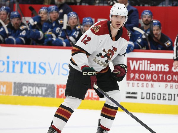 Roadrunners Give Back tweet media