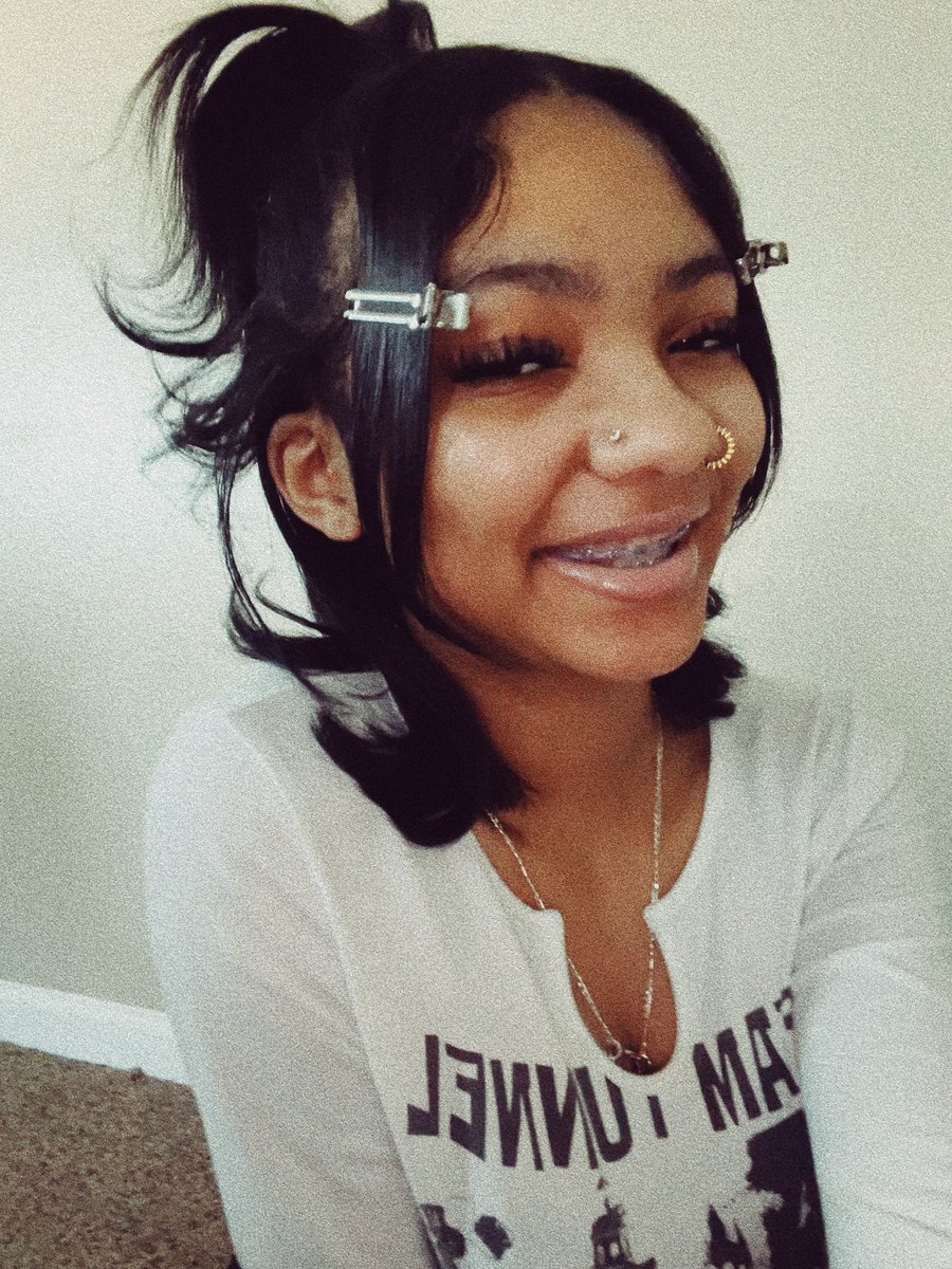 NUNI ✰ tweet media