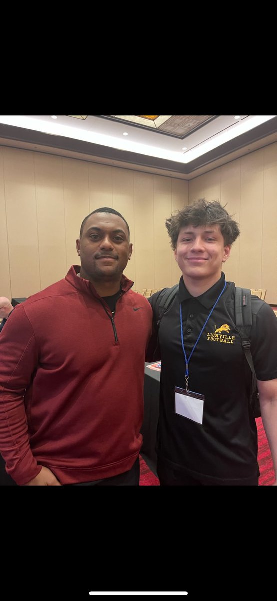 HayfordHarrison's tweet photo. Finished off a great weekend at the @GlazierClinics. I had a great time watching film with the best as well as learning about different philosophies and defensive schemes! I also had the opportunity to meet and talk to Coach Nathaniel Willingham from the NY JETS! https://t.co/59ahe1jcYQ