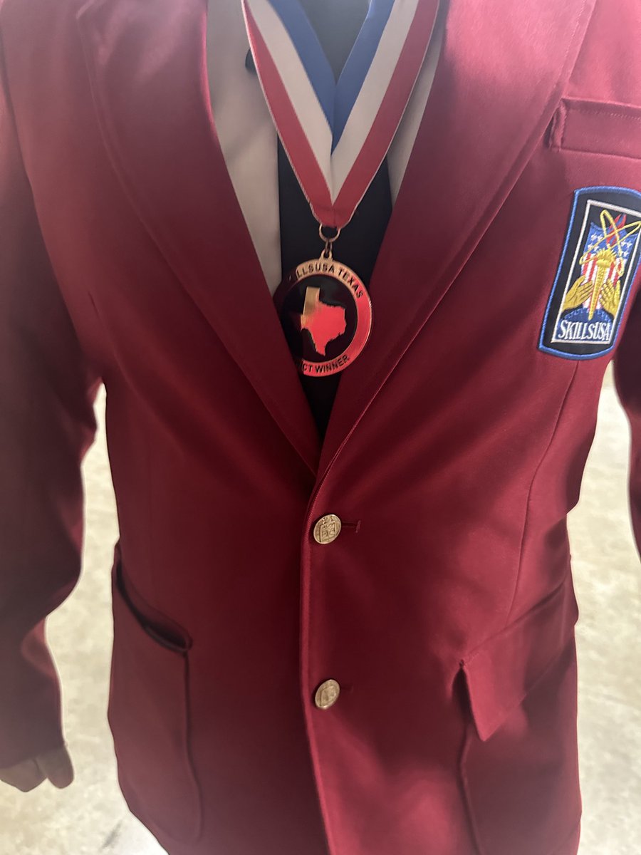 CieastDallas's tweet photo. We did it!!! First time competing at SkillsUSA. A HUGE congrats to Spruce senior Jose Patiño who received 3rd place in the electrical wiring competition!!! So proud of this team!
#allthewayup
#timetoshine
#careerinstituteeast
@Alvarenga_DISD 
@DrBrianLusk 
@CTEinDallasISD https://t.co/Dxj12pF6VD
