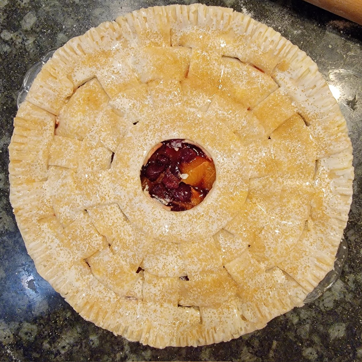 Dendritic_View's tweet photo. Sour Cherry and Orange Pie
(I know, I continue to put too much filling in my pies)
#PiePanache https://t.co/Xeegur0deL