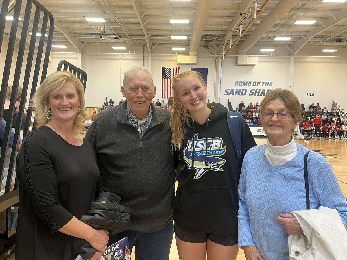 EL_LadyMustangs's tweet photo. Mustang Family Royalty, Mr and Mrs. Cherry and their Daughter Allison Horne made the trip to see former Lady Mustang and USCB freshman Madison Self hit the game tying shot in a 2 pt win! They haven't missed an opportunity to see a Mustang play in 50 years! https://t.co/BeUMzIPCOi