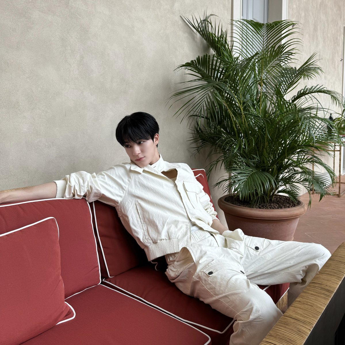 NCTsmtown's tweet photo. #JENO 

#제노 #NCT #NCTDREAM 
#FERRAGAMO #페라가모 
#JENOxFERRAGAMO  #FERRAGAMOxJENO
#FERRAGAMOFW24 @Ferragamo https://t.co/y8eWjTsXrg