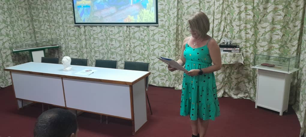 pavon_carbonell's tweet image. Visitan el museo de Playa Girón cuadros de la empresa #PROSA del #GEIQ para firmar el código de ética de los cuadros con la participación de reservas y jóvenes de la cantera del centro. Culminan la jornada visitando a Nemesia en su hogar.#CubaViveEnSuHistoria