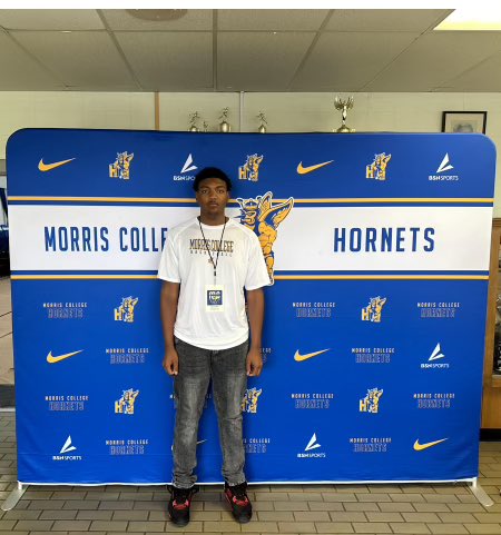 I am officially committed to morris college 💙💛@Coach_Glove @coachbrownmc @Beckham_Hoops