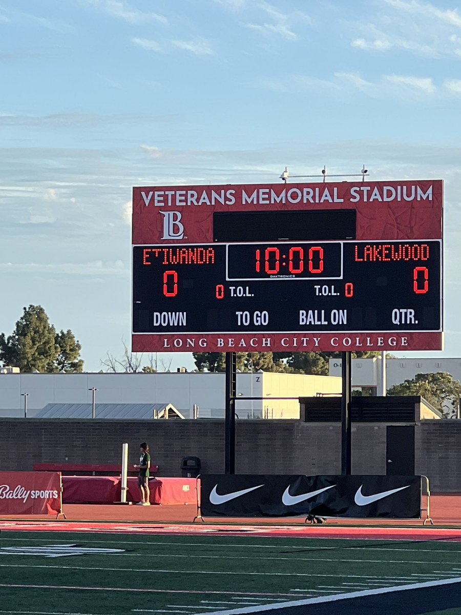 🚨CIF-SS @SoCaliFord Soccer Boys D4 Championships🚨

⚽️ @EHSAthletics 0️⃣
⚽️ @Lancers_LBUSD 0️⃣
⏰ OT

#CIFSSSoccer