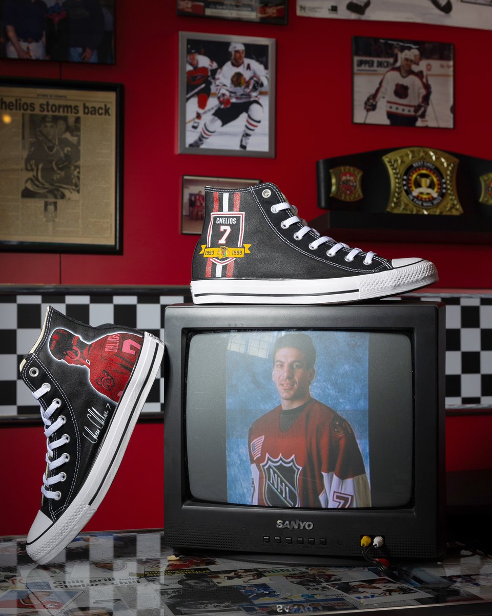 NHLBlackhawks's tweet photo. Special kicks for Chris 🔥

Shoutout to @Benjonnson for these custom converse! https://t.co/Ofu7JhDt4X