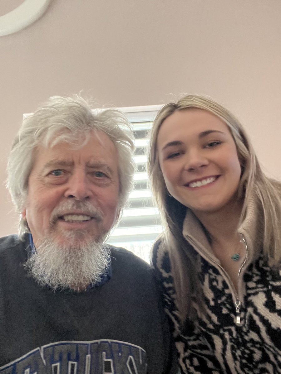 RogerSchott's tweet photo. HAPPY BIRTHDAY 🎁 SCARLETT RAE 🌝 https://t.co/7VYOK0ozmf