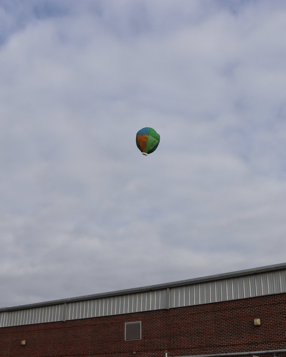 SHSDrone's tweet photo. Our Special Topics in Social Studies got to apply their study of innovation and persistence in American inventions, by building their own @pitscoed hot air balloon! https://t.co/SWVfzEkeCd